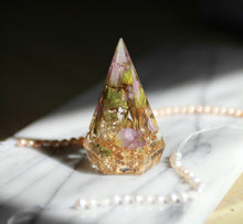 Load image into Gallery viewer, *DOWN PAYMENT* Custom Bridal Bouquet Preservation