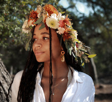 Load image into Gallery viewer, Fall Collection- Coreopsis capsule, mirror acetate stainless steel stud top