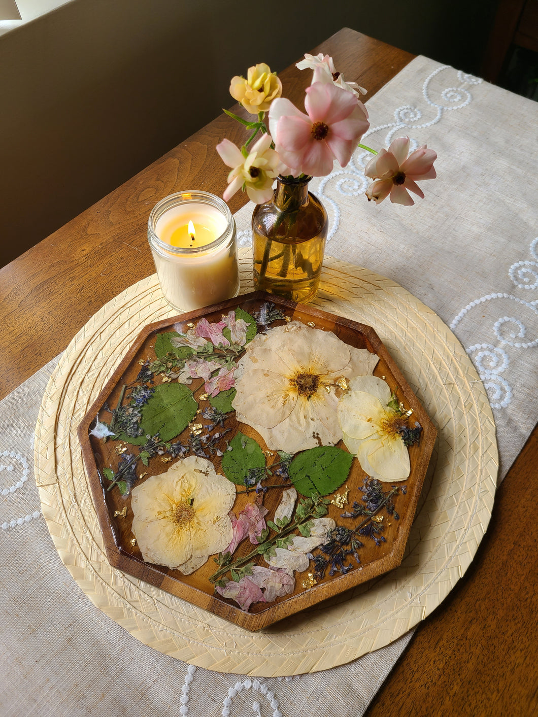 Wooden Floral Centerpiece Vanity Tray, 10 inch geometric tray, real pressed flower in resin, FDA food safe resin