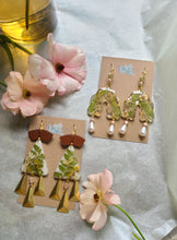 Load image into Gallery viewer, Mother&#39;s Day Collection- fern statement earrings
