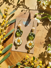 Load image into Gallery viewer, Spring Butterfly Collection- Daisies with hand painted flowers

