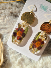 Load image into Gallery viewer, Fall Marigolds- Capsule earrings
