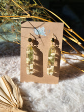 Load image into Gallery viewer, Baby&#39;s Breath earrings
