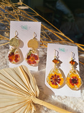 Load image into Gallery viewer, Marigolds, coreopsis earrings
