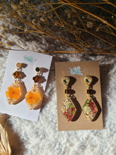 Load image into Gallery viewer, Fall flowers in little diamond drops, studded earrings
