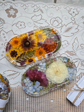 Load image into Gallery viewer, Trinkets tray &amp; 1 flower Coaster
