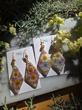 Load image into Gallery viewer, Large garden Earrings
