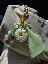 Load image into Gallery viewer, Spring Daisy Bag Charm
