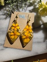 Load image into Gallery viewer, Large Marigold Earrings
