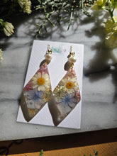 Load image into Gallery viewer, Large garden Earrings
