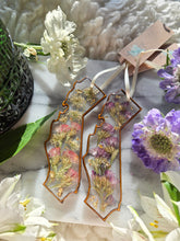 Load image into Gallery viewer, Holiday Ornament- California pink Stastice
