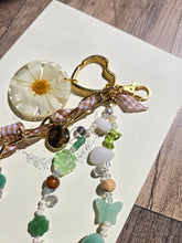 Load image into Gallery viewer, Spring Daisy Bag Charm
