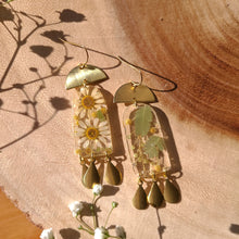 Load image into Gallery viewer, Little spring daisy dangle, real pressed flower in resin,  mismatched, brass tassel

