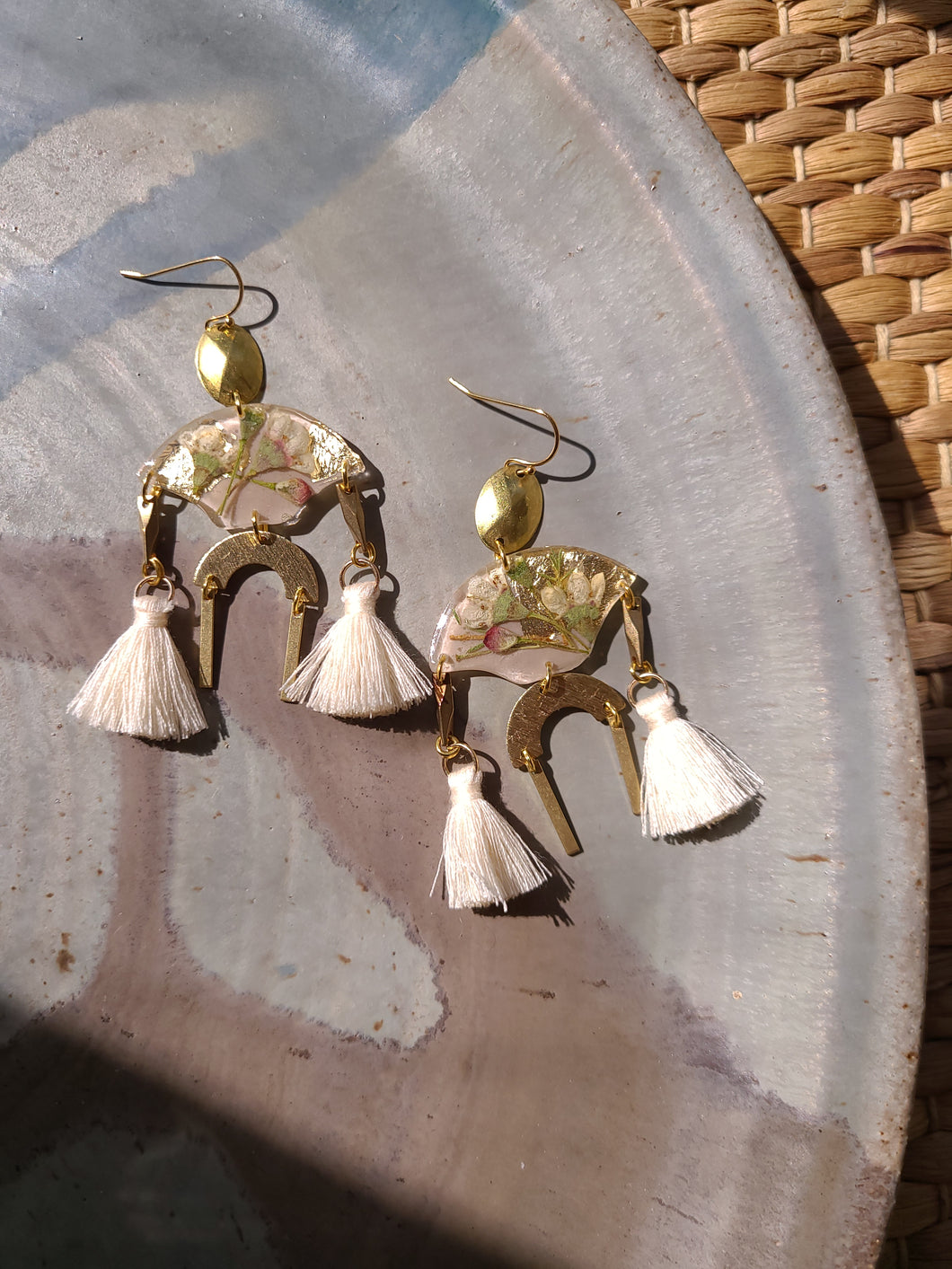 Spring collection-dusty pink blossom, real pressed flower in resin, hammered brass,