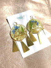 Load image into Gallery viewer, Mountain dangle, jade green earring, bohemian statemenet earring
