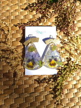 Load image into Gallery viewer, Fall Collection - Viola Garden statement dangles, Hammered brass
