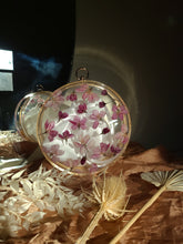 Load image into Gallery viewer, Round Blossom Clutch, resin clutch, removable golden crossbody chain, 7 inches in diameter
